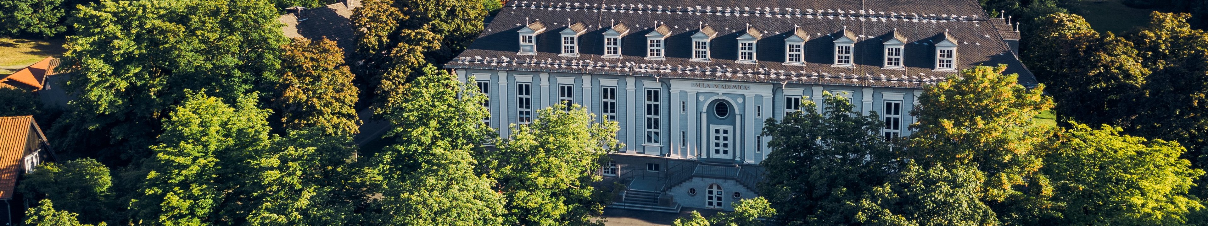 Aula Academica der TU Clausthal als Luftaufnahme